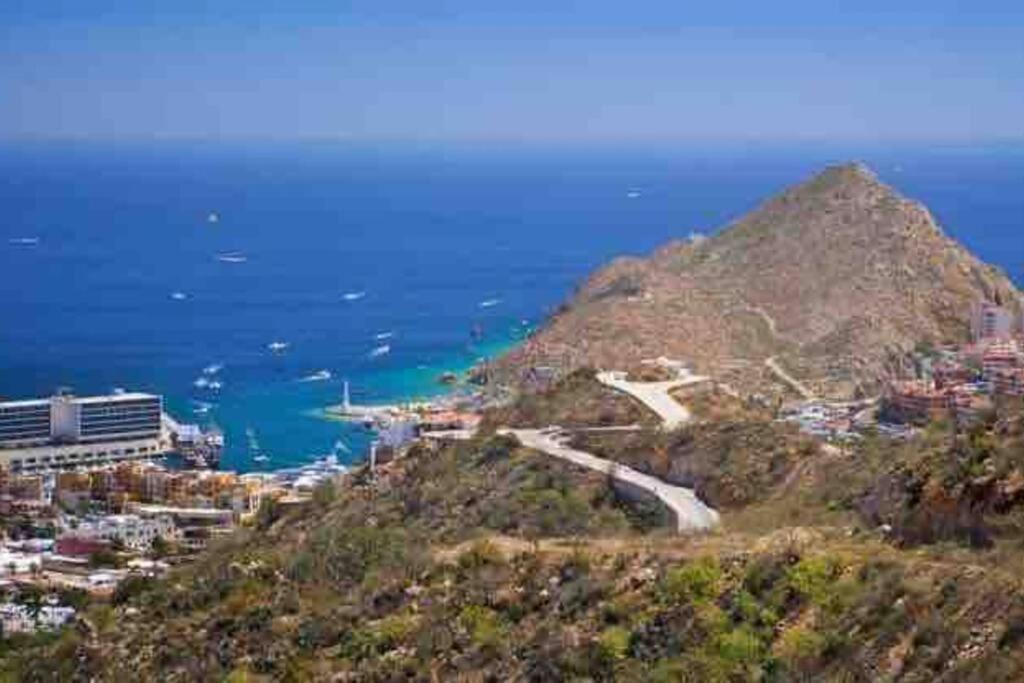 Cozy In Downtown Cabo. Walk To The *